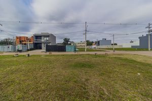 Image 4 - 883478