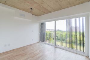 Image 2 - 883506