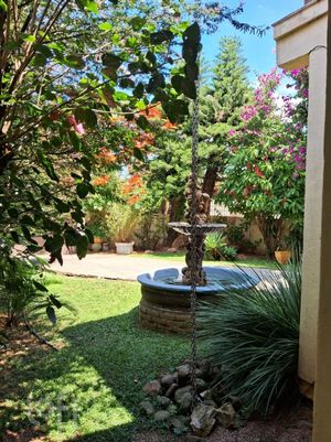 Image 4 - 883510