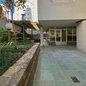 Image 38 - 883516