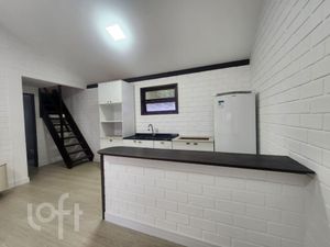 Image 32 - 883517