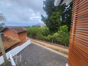 Image 40 - 883517