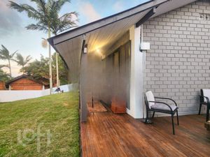 Image 3 - 883517