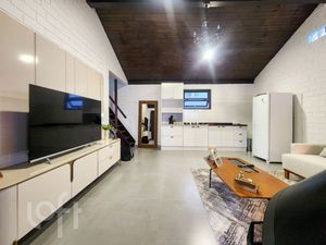 Image 35 - 883517