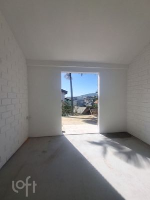 Image 22 - 883517