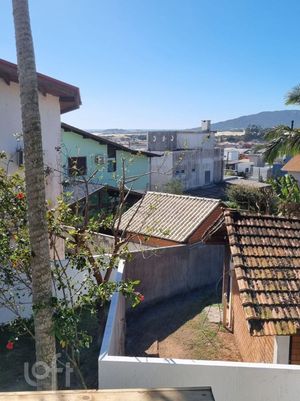 Image 16 - 883517
