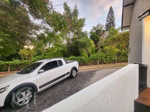 Image 30 - 883517