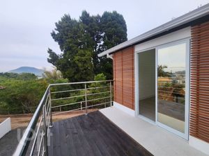 Image 36 - 883517