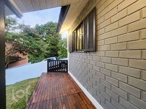 Image 8 - 883517
