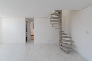 Image 21 - 883520