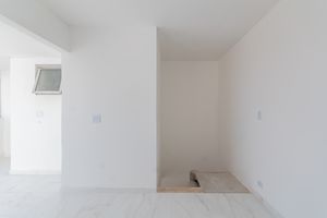 Image 15 - 883520