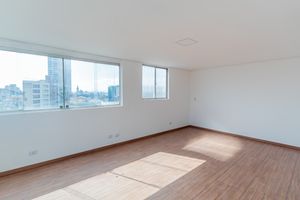 Image 13 - 883520