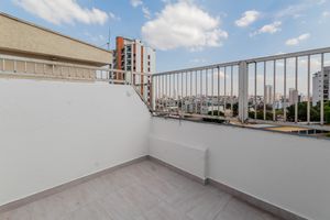 Image 1 - 883520