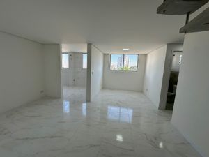 Image 15 - 883520