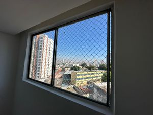 Image 9 - 883520