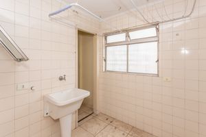 Image 38 - 883521