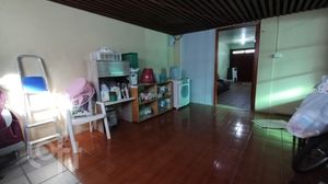 Image 10 - 883522