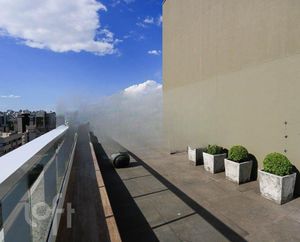 Image 18 - 883525