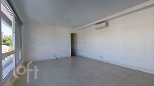 Image 3 - 883525