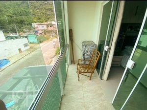 Image 13 - 883536