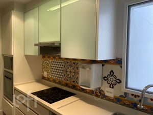 Image 10 - 883539