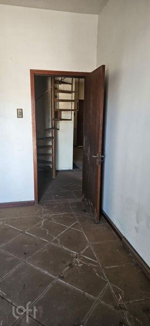 Image 5 - 883541
