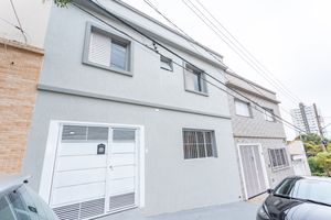Image 35 - 883542