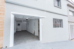 Image 37 - 883542