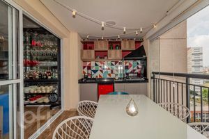 Image 4 - 883543