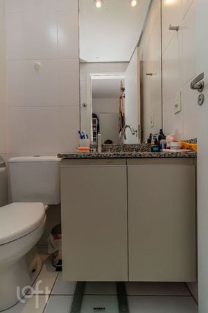 Image 14 - 883543