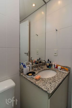 Image 15 - 883543
