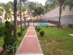 Image 11 - 883550