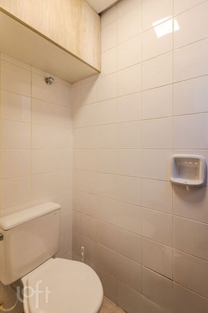Image 19 - 883551