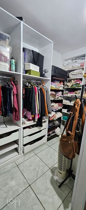 Image 9 - 883552