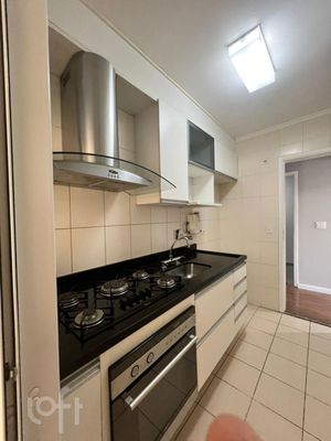 Image 6 - 883556