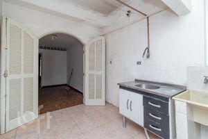 Image 17 - 883559