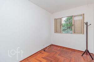 Image 32 - 883559
