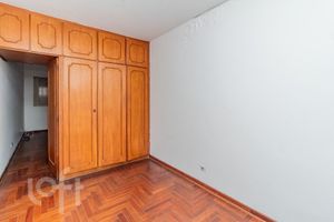 Image 46 - 883559
