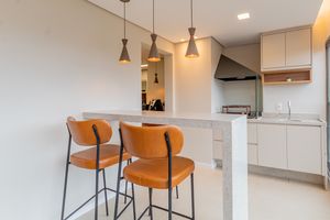 Image 16 - 883560
