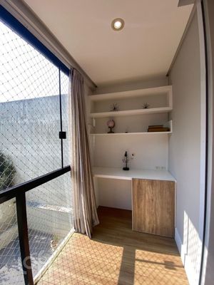 Image 8 - 883563