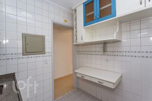 Image 15 - 883569