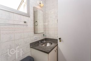 Image 38 - 883569