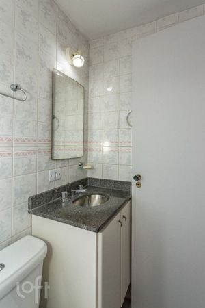 Image 35 - 883569