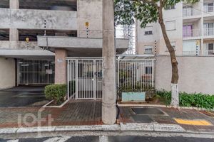 Image 54 - 883572