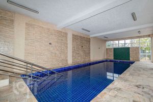 Image 32 - 883572