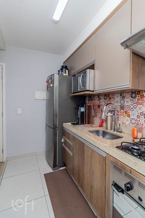 Image 9 - 883572