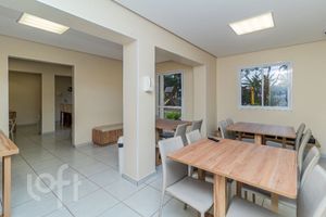 Image 39 - 883572