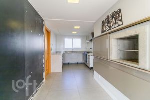 Image 6 - 883574
