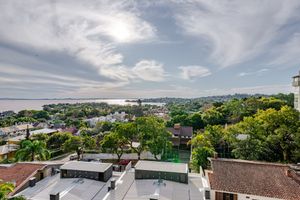 Image 3 - 883575