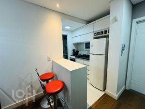 Image 7 - 883576